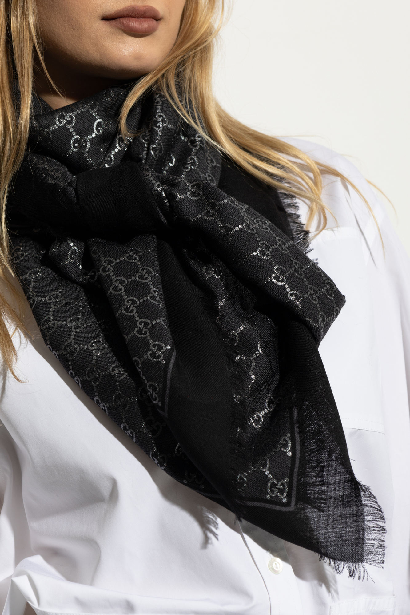 スカーフ GUCCI SCARF (8122513G001 5872) スカーフ GUCCI SCARF (8122513G001 5872) Gucci Scarf with